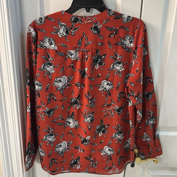 D & Co Stretch Polyester Rust Floral Popover Top SZ S - Picture 3 of 5